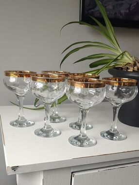 Bundle Of 6 Gold Rimmed Clear Glass Champagne Coupes